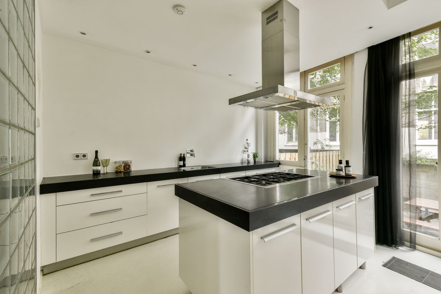 Photo 14 of Marnixstraat 364-A