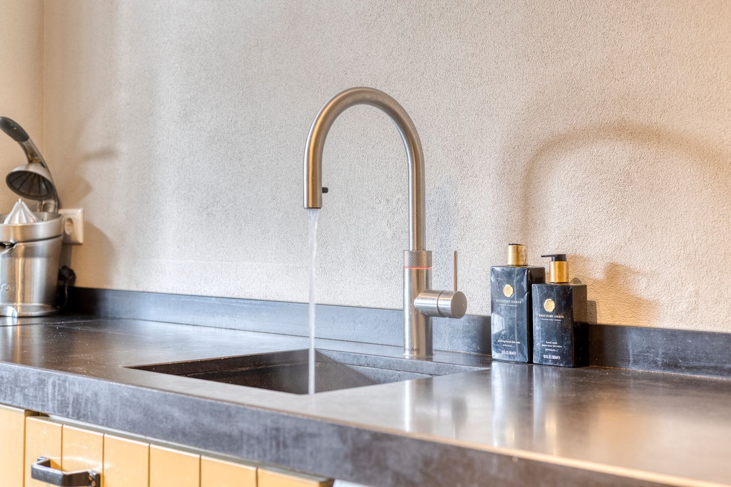 Photo 14 of Burg. de Kuijperlaan 4