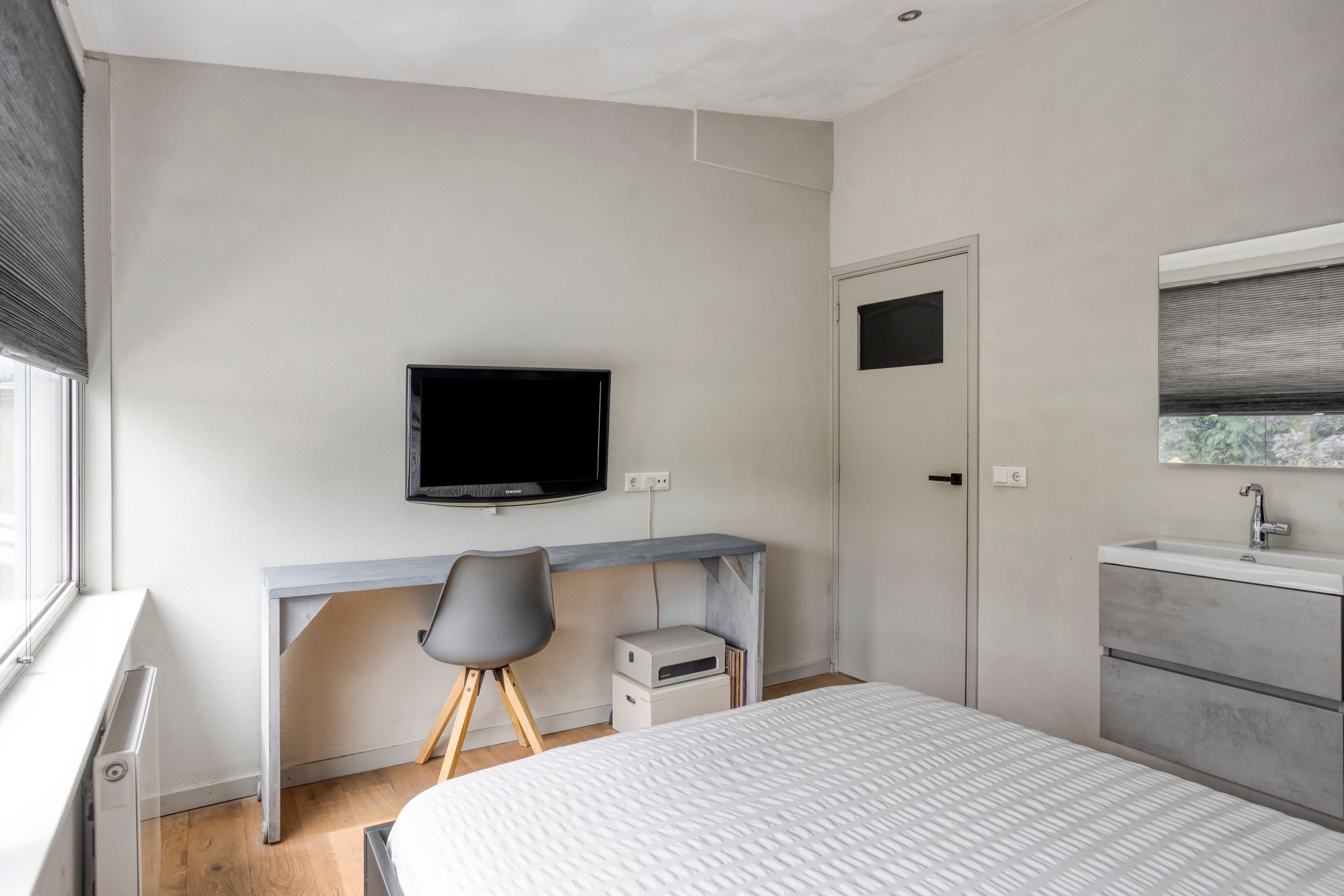 Photo 30 of Burg. de Kuijperlaan 4