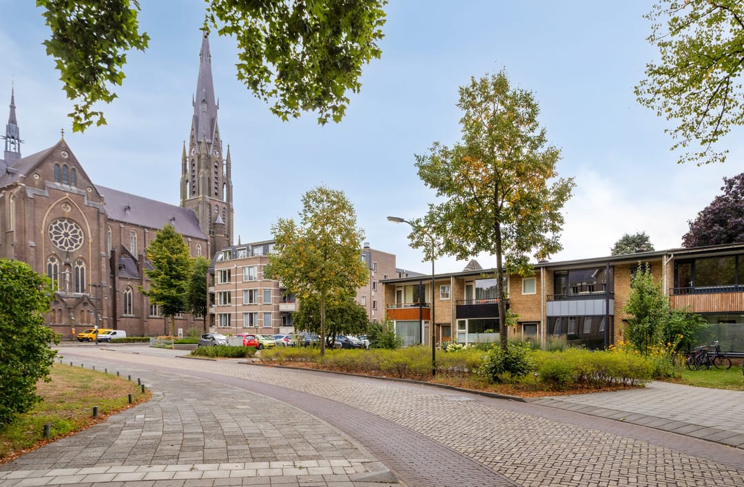 Photo 41 of Burg. de Kuijperlaan 4