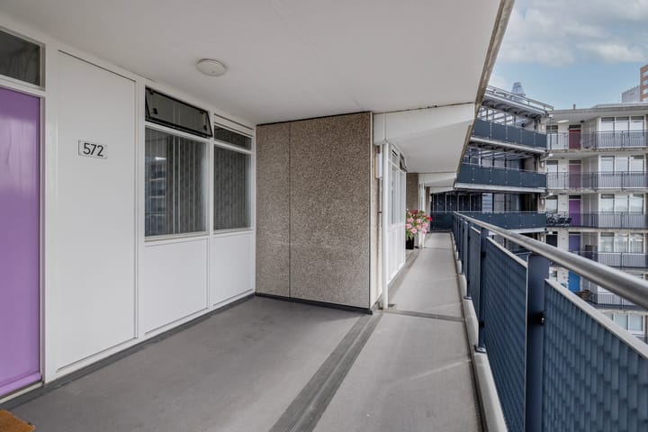 Foto 6 van Zuidplein 572