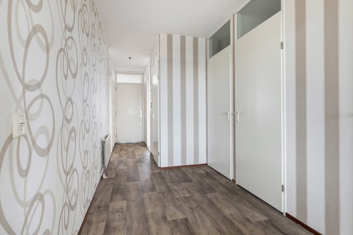 Foto 10 van Zuidplein 572