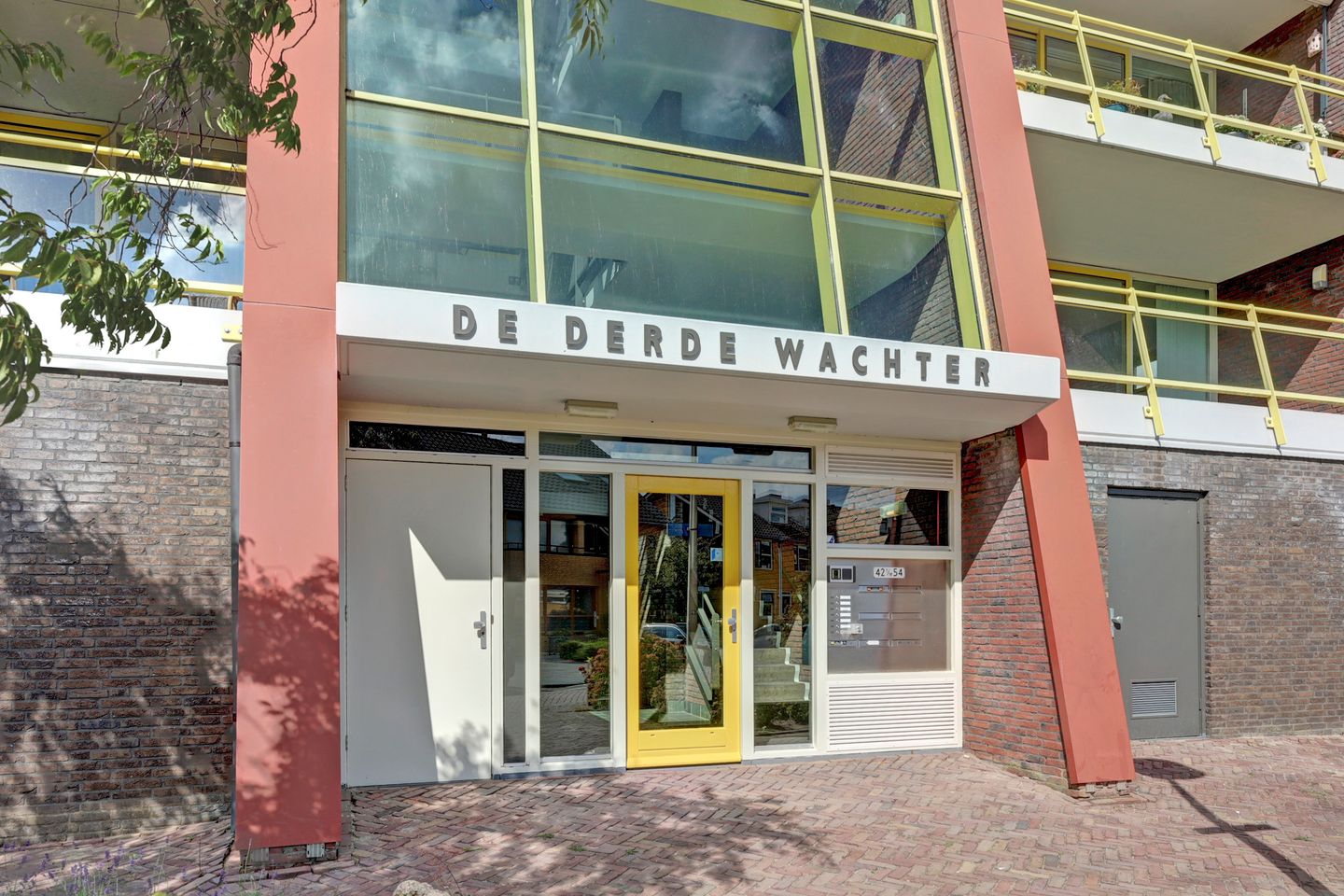 Photo 5 of Watermunt 42