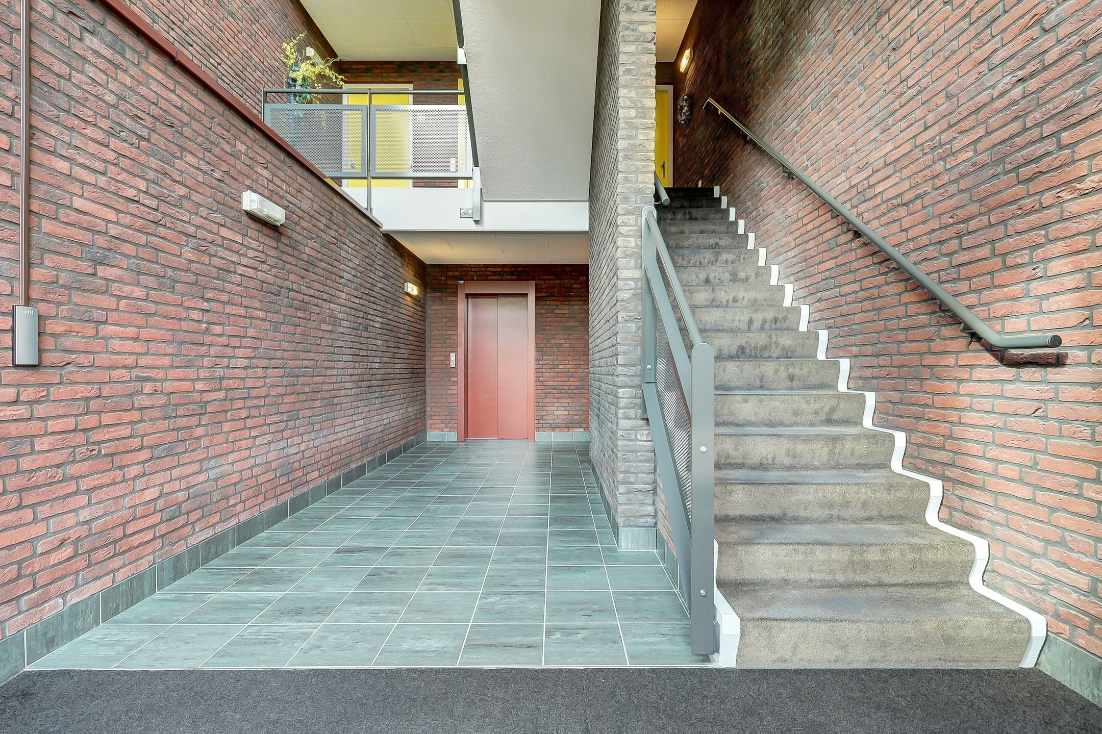 Photo 6 of Watermunt 42