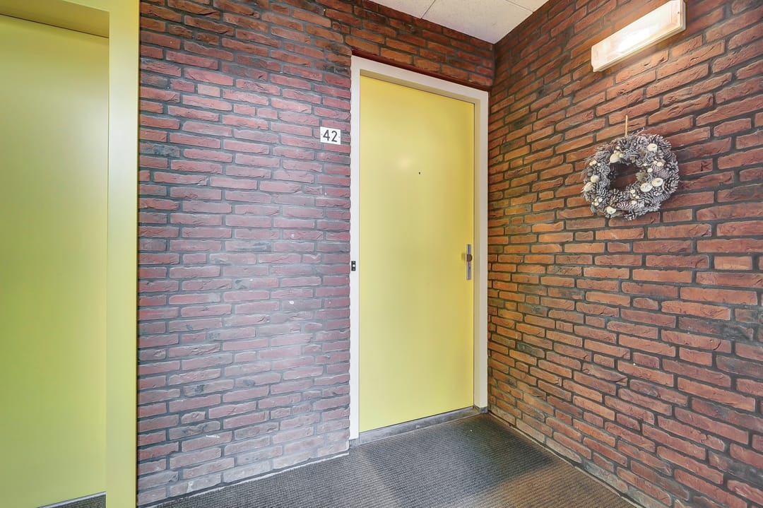 Photo 8 of Watermunt 42