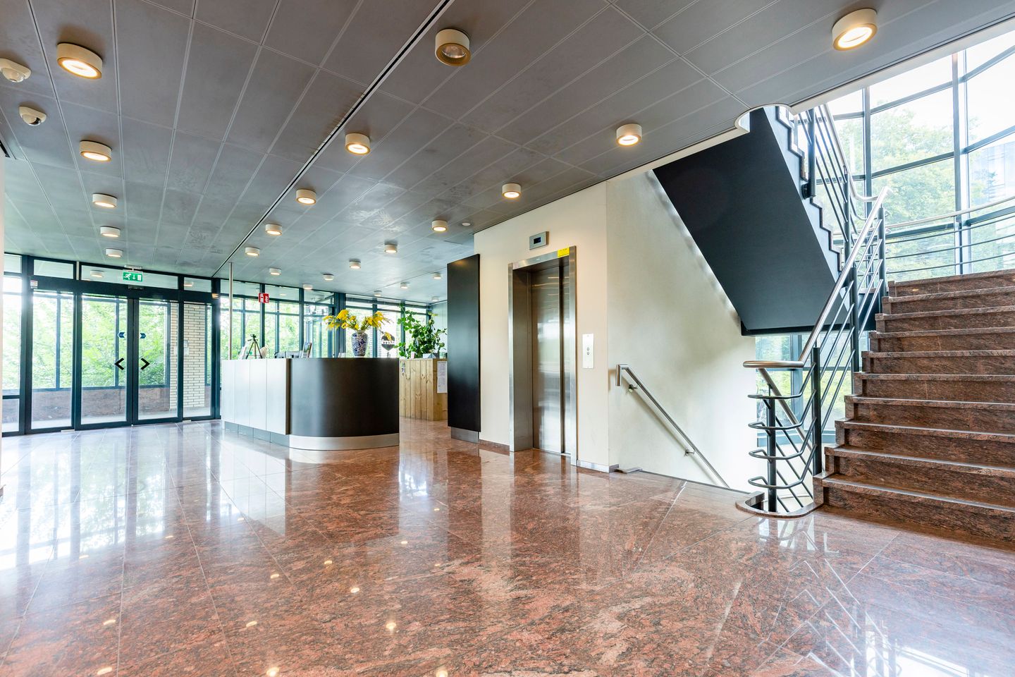 Bekijk foto 1 van Amstelveenseweg 390