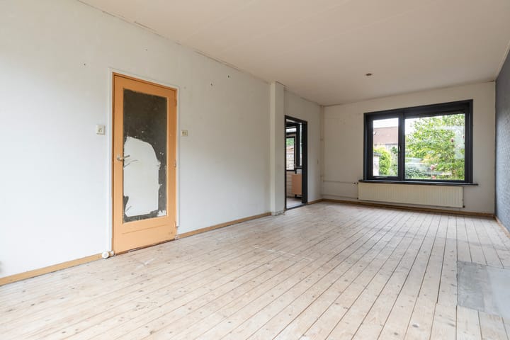 Foto 9 van van Schaikstraat 16