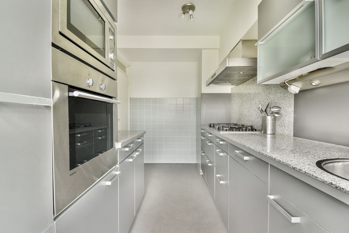 Photo 10 of Meander 569