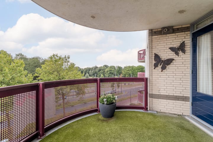 Photo 11 of Kamilleveld 57