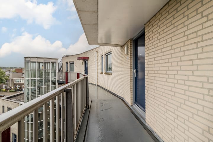 Photo 21 of Kamilleveld 57