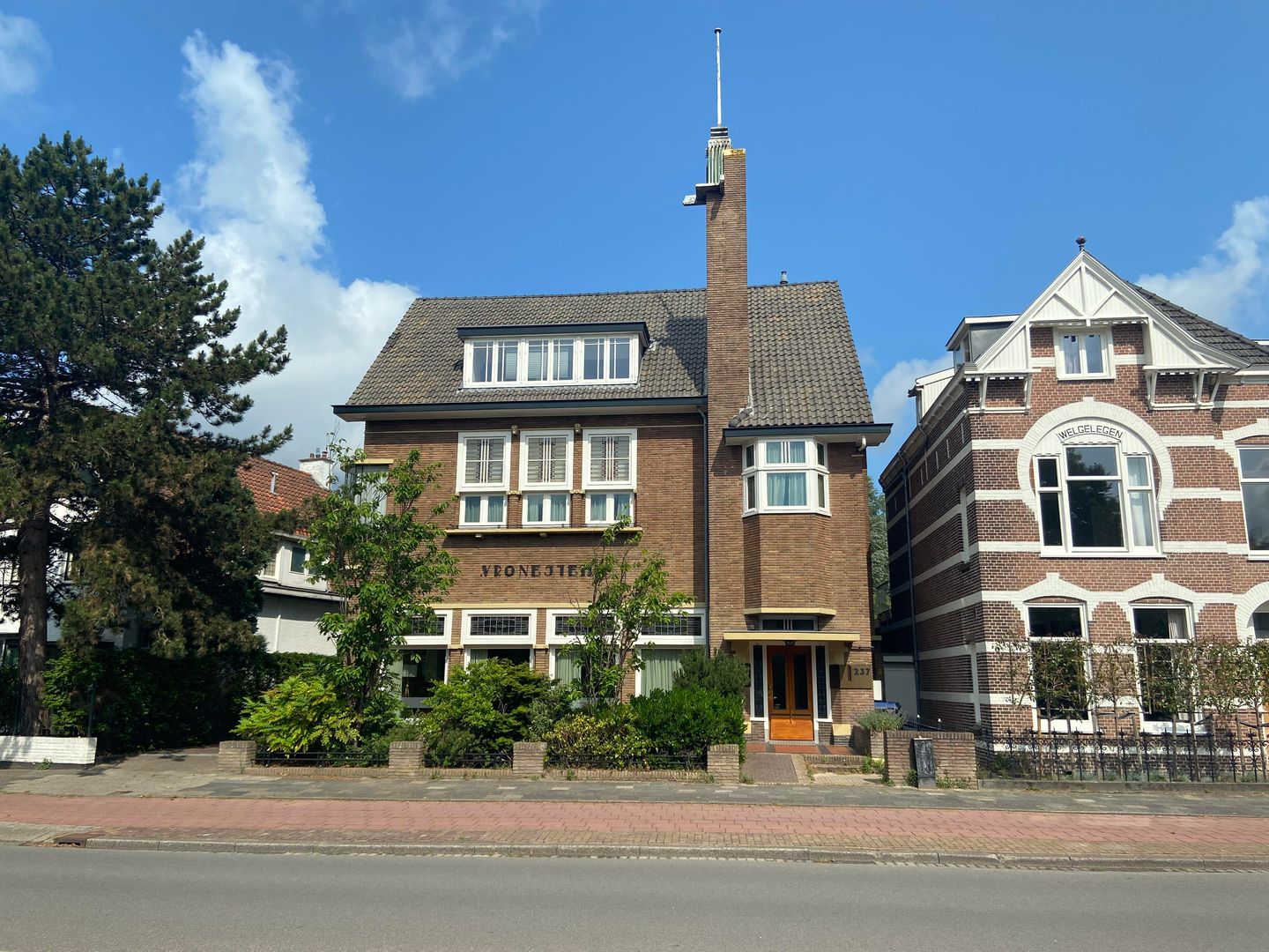 Bekijk foto 2 van Oosteinde 237