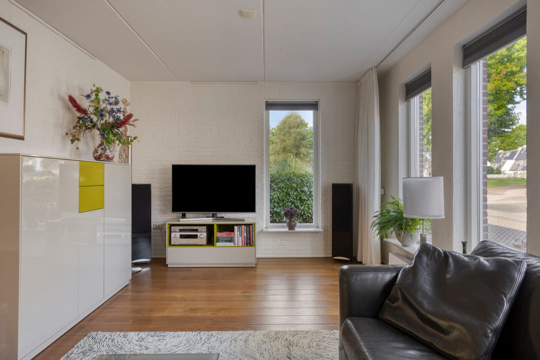 Photo 7 of Wilgeroosje 42