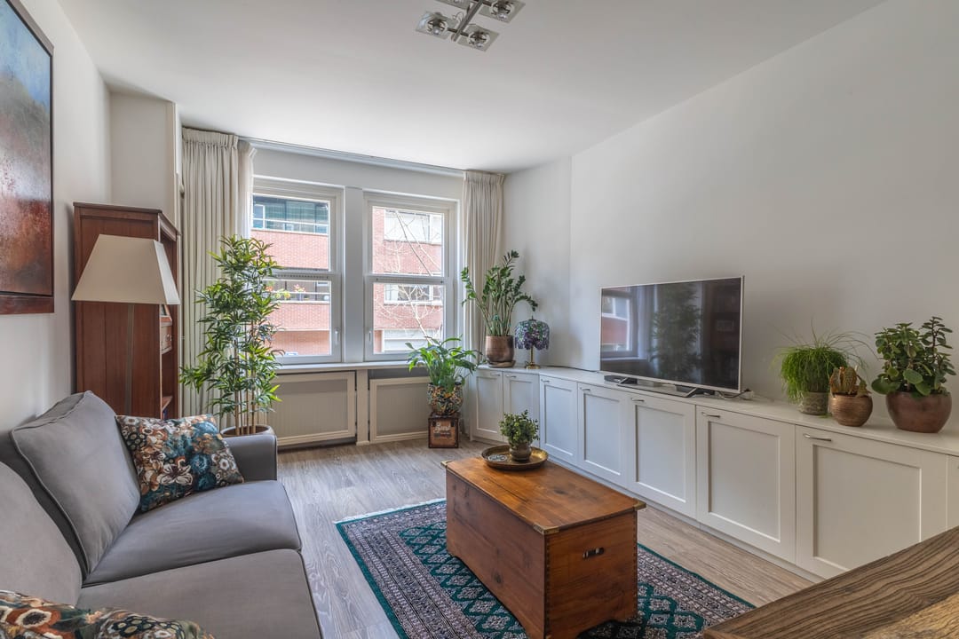 Photo 2 of Van Bossestraat 66-1