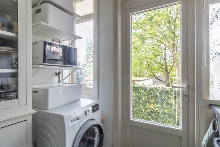 Photo 13 of Van Bossestraat 66-1