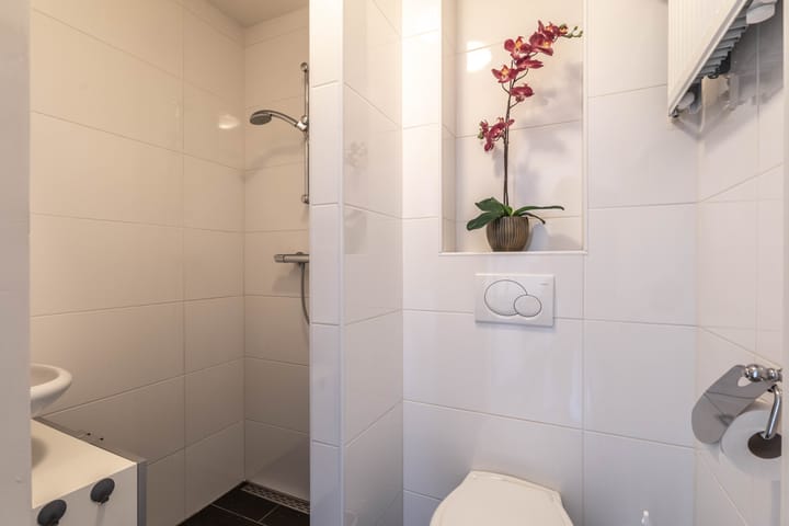 Photo 18 of Van Bossestraat 66-1