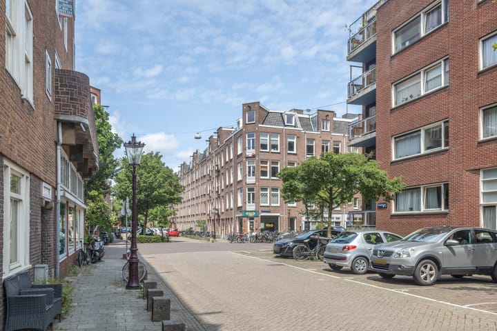 Photo 20 of Van Bossestraat 66-1