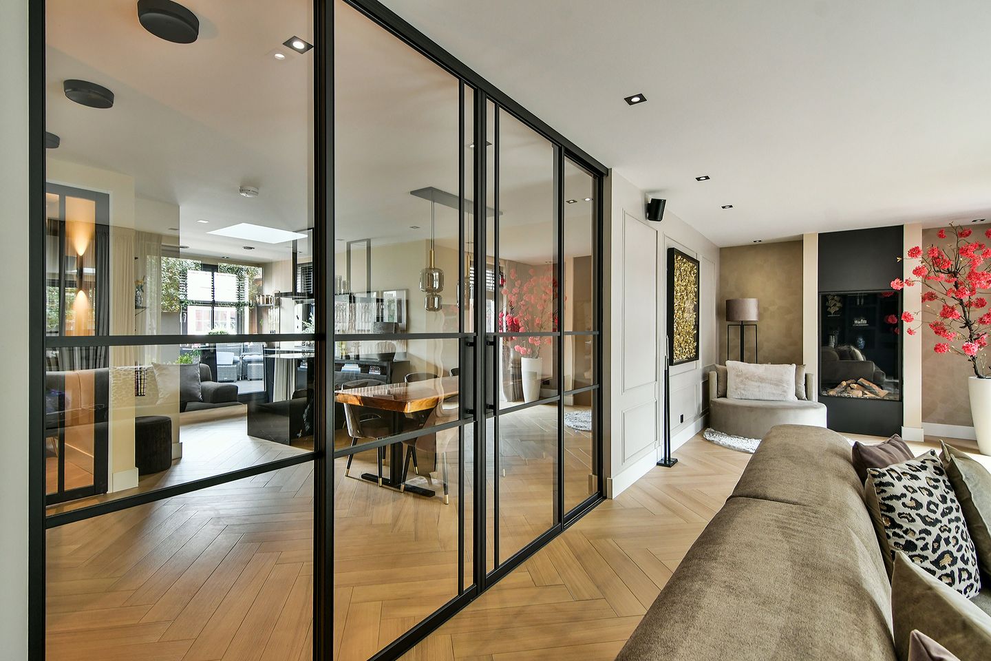 Foto 14 van Charles Brandonlaan 45