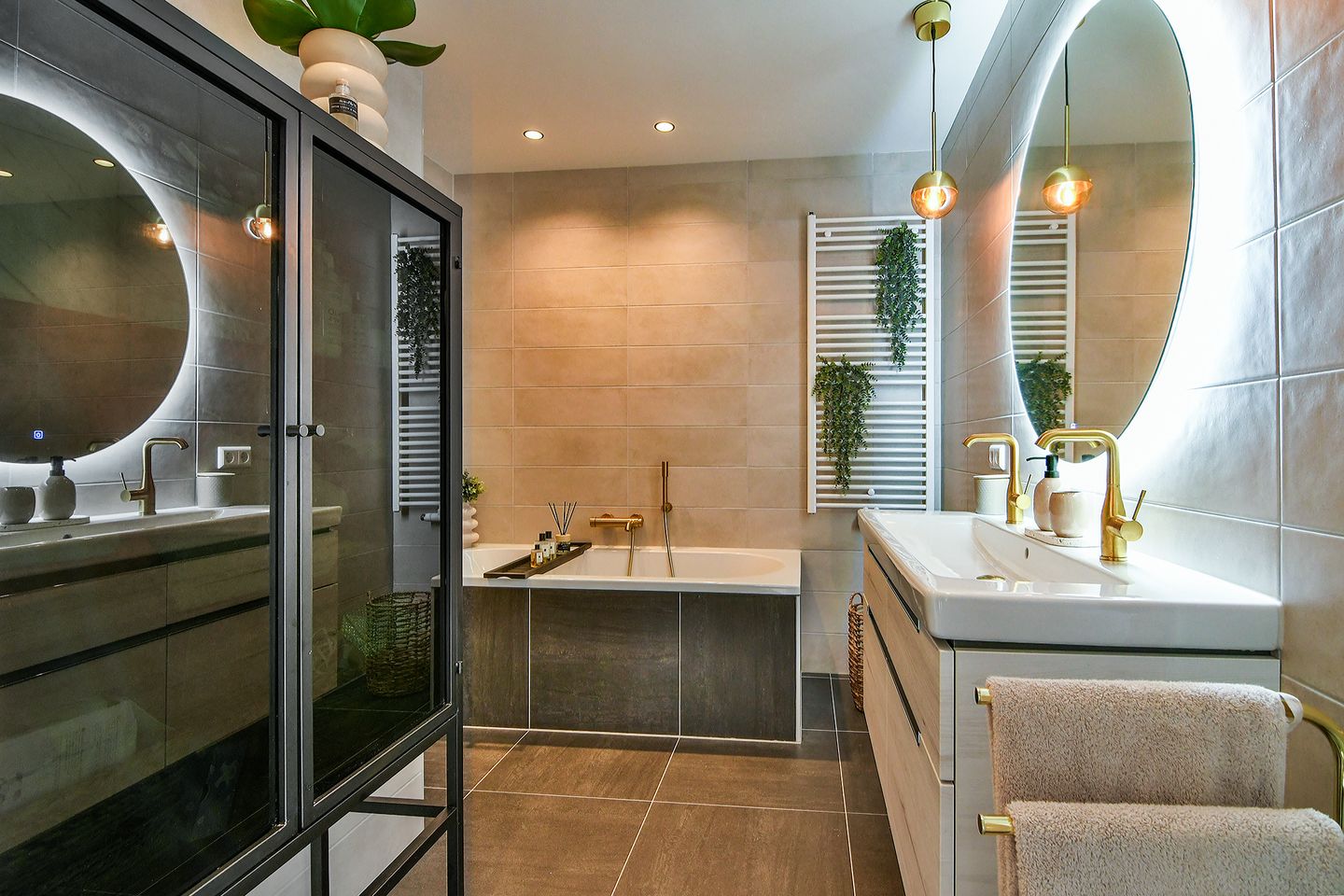 Foto 29 van Charles Brandonlaan 45