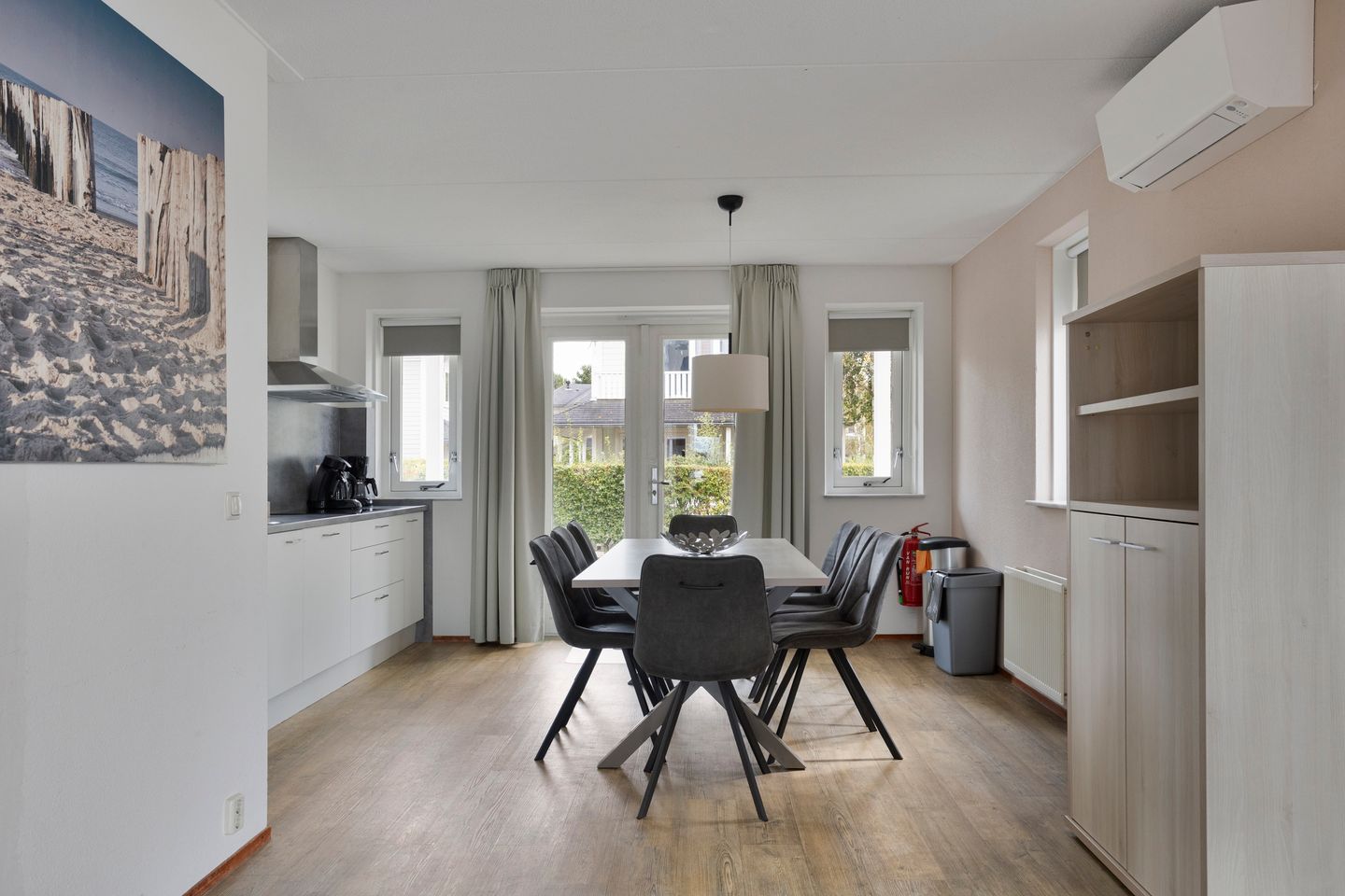 Photo 10 of Nieuwe Zeedijk 1-K017