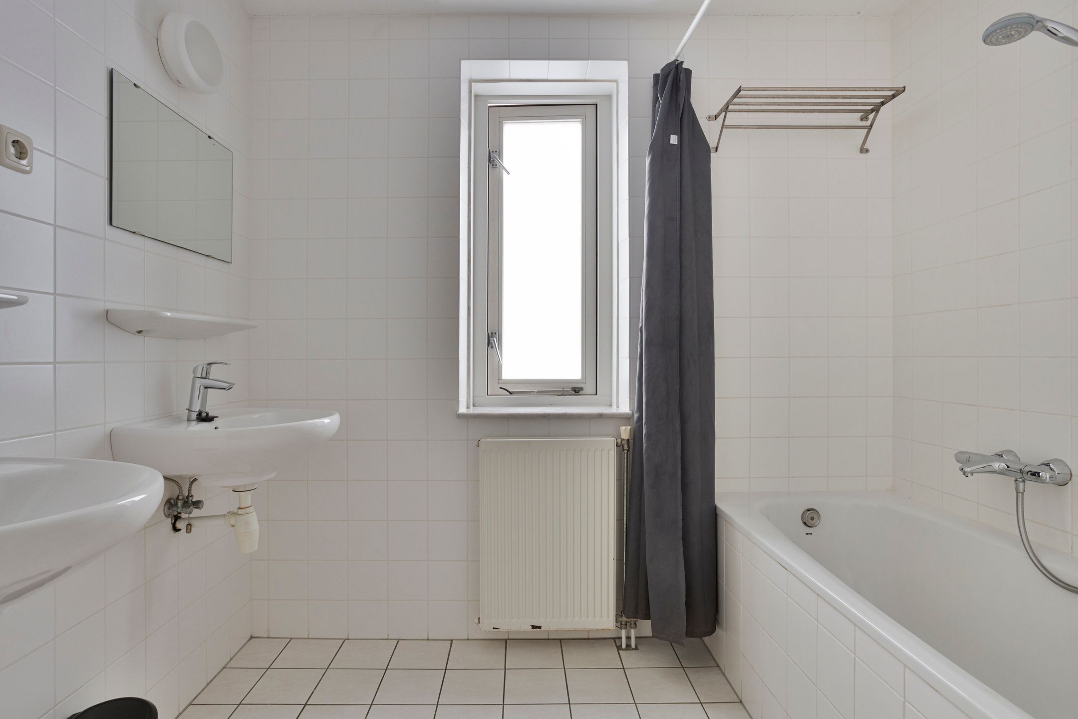 Photo 21 of Nieuwe Zeedijk 1-K017