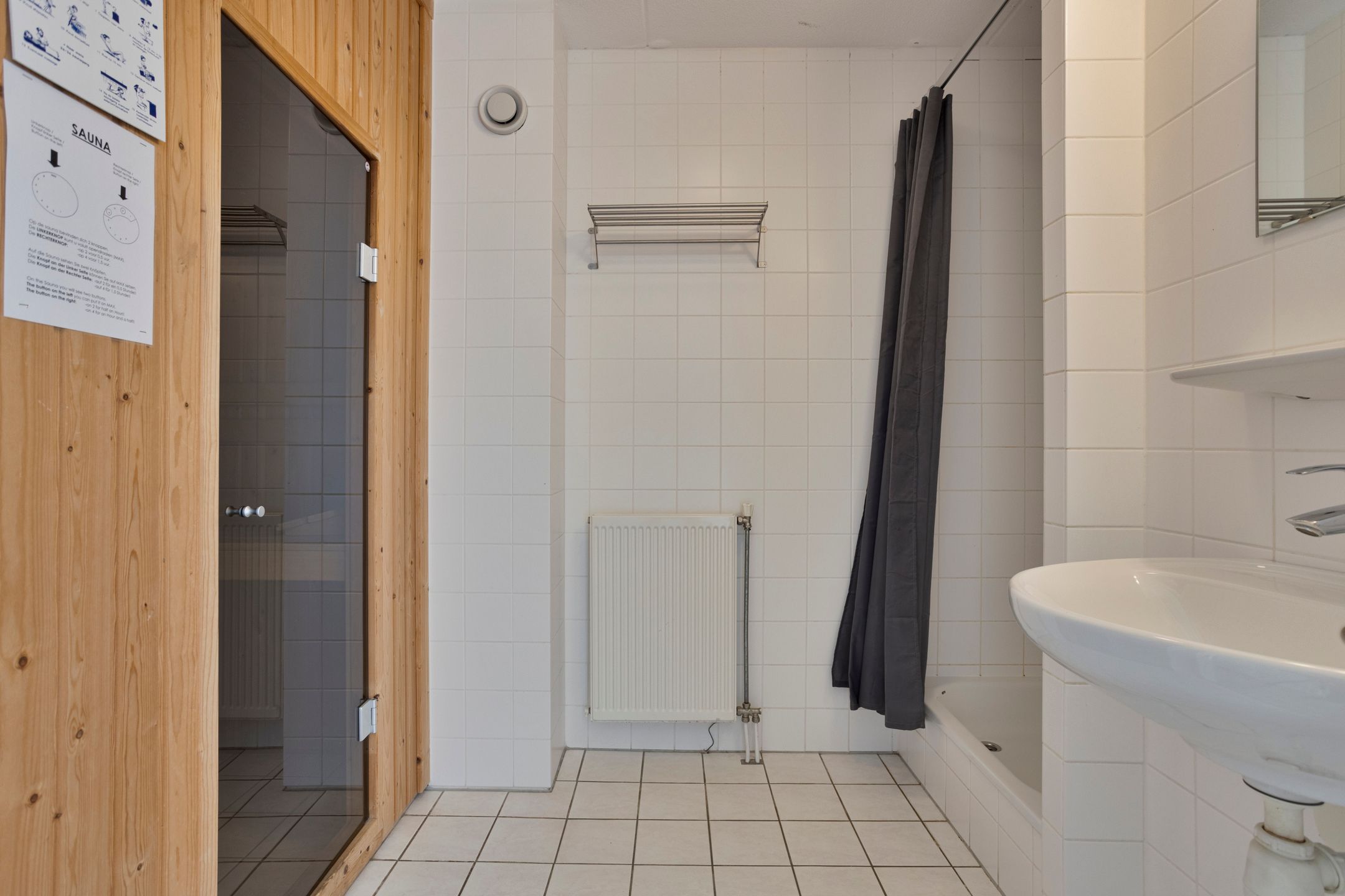 Photo 27 of Nieuwe Zeedijk 1-K017