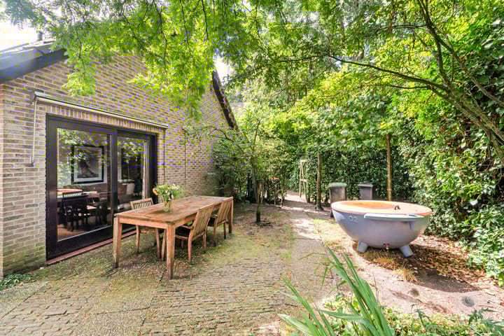 Photo 26 of Hoenderloseweg 42