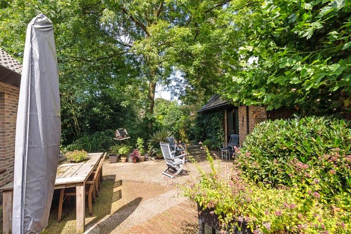 Photo 30 of Hoenderloseweg 42