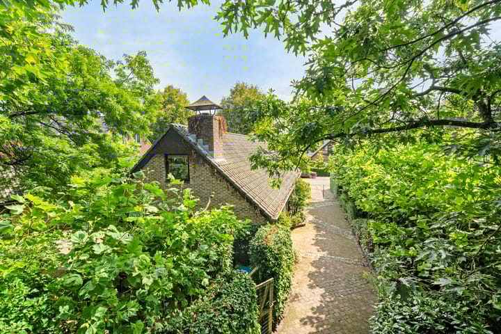 Photo 32 of Hoenderloseweg 42