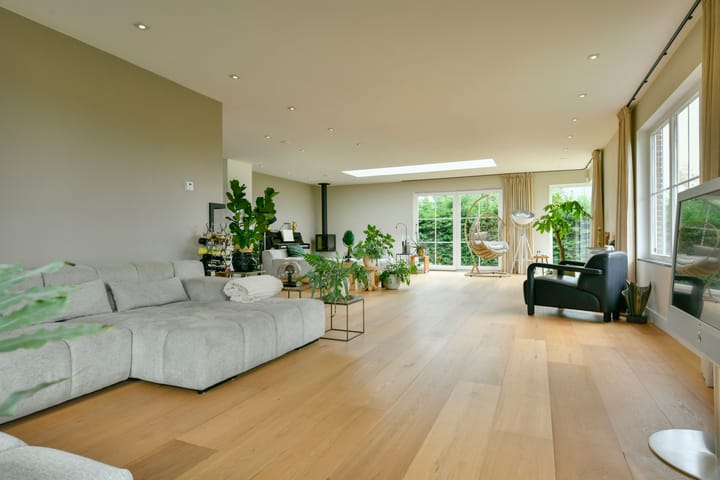 Photo 24 of Waverdijk 12