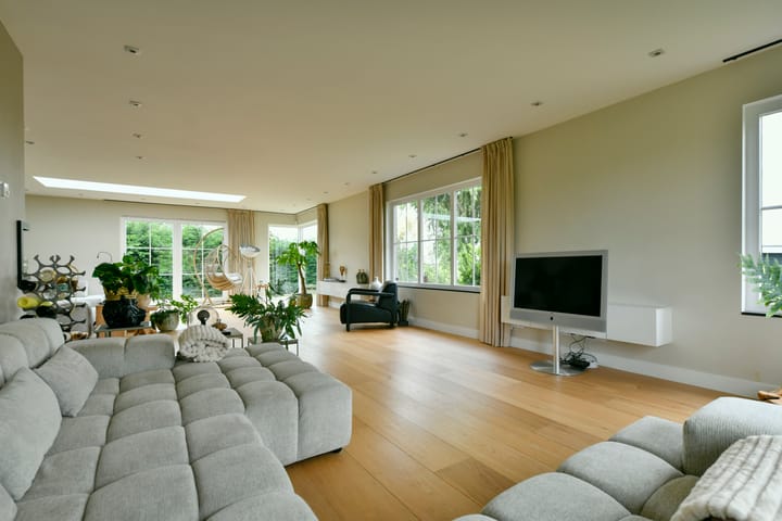 Photo 27 of Waverdijk 12