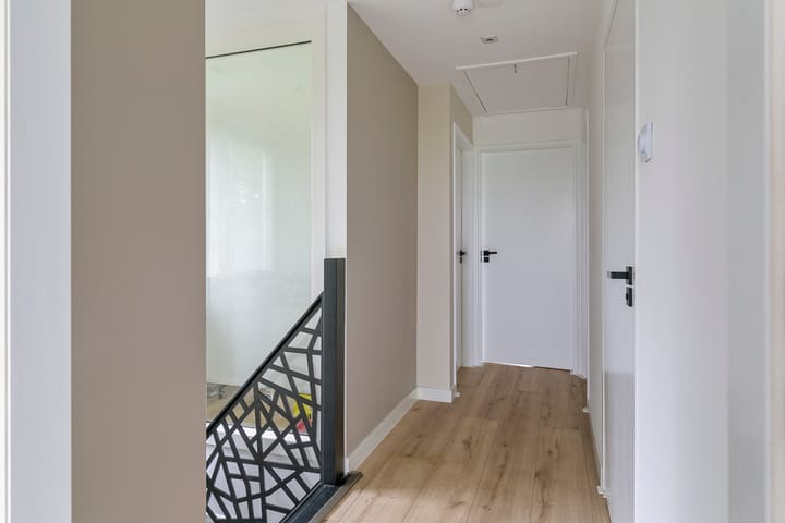 Photo 32 of Waverdijk 12