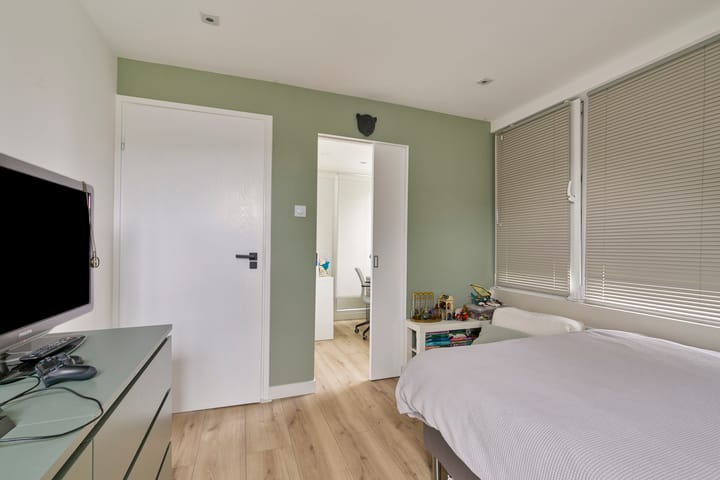 Photo 40 of Waverdijk 12