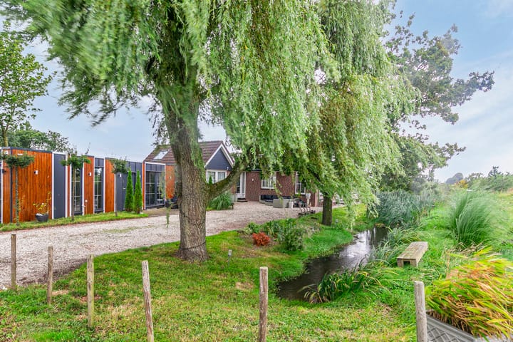 Photo 43 of Waverdijk 12