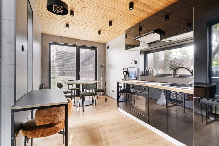 Photo 46 of Waverdijk 12