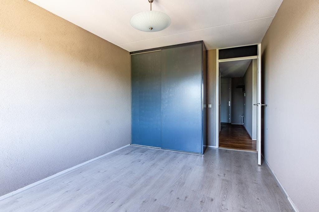 Photo 10 of Van Limburg Stirumstraat 167