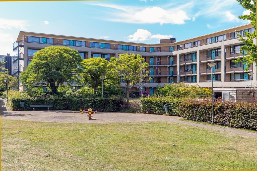 Photo 34 of Van Limburg Stirumstraat 167