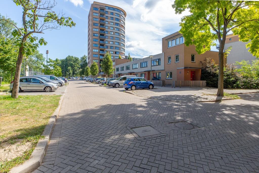 Photo 36 of Van Limburg Stirumstraat 167