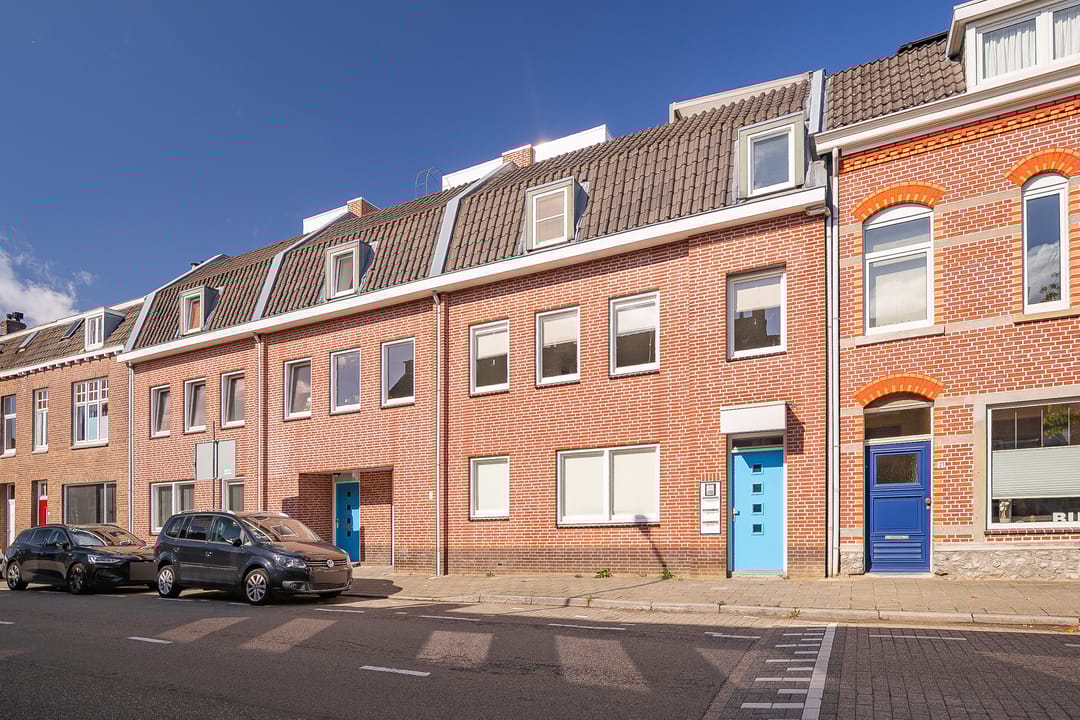 Photo 1 of Ambyerstraat Zuid 17-B02