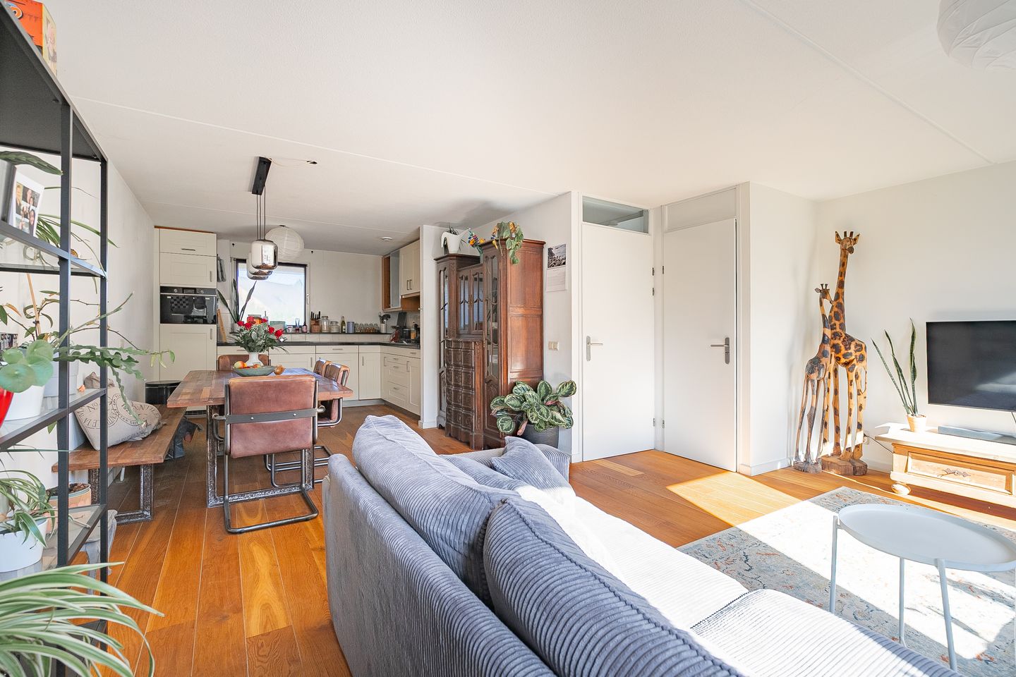 Photo 4 of Ambyerstraat Zuid 17-B02