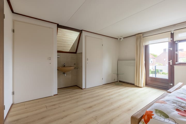 Foto 35 van van Bronkhorststraat 4