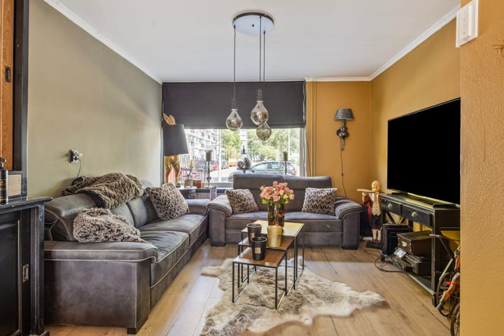 Foto 2 van Rhônedreef 35