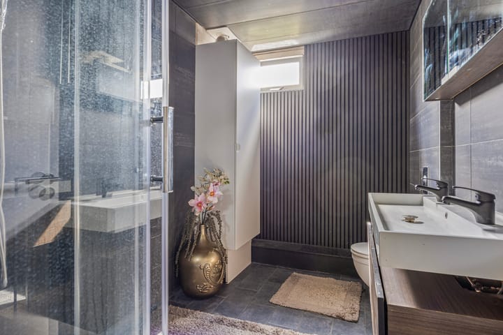 Photo 15 of Rhônedreef 35