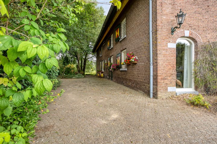 Photo 11 of Zelhemseweg 2