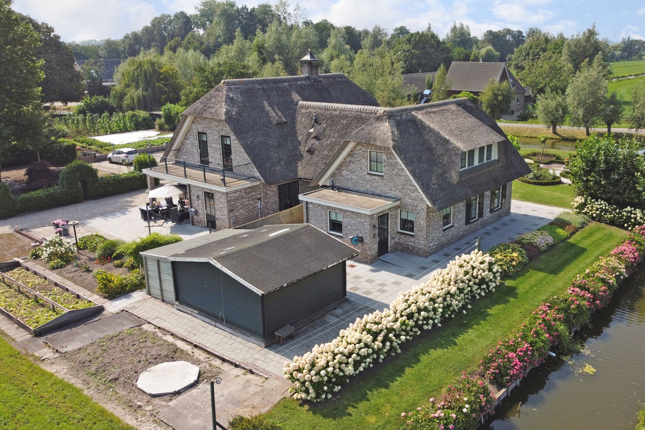 Foto 3 van Achterbroek 10-A