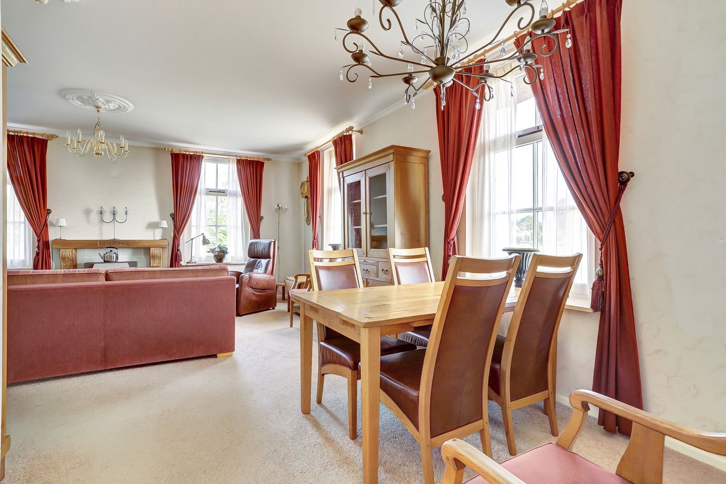 Foto 10 van Achterbroek 10-A