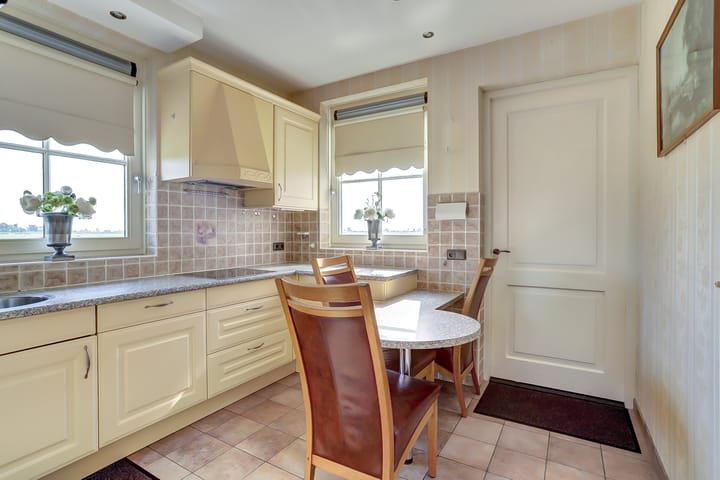 Photo 13 of Achterbroek 10-A