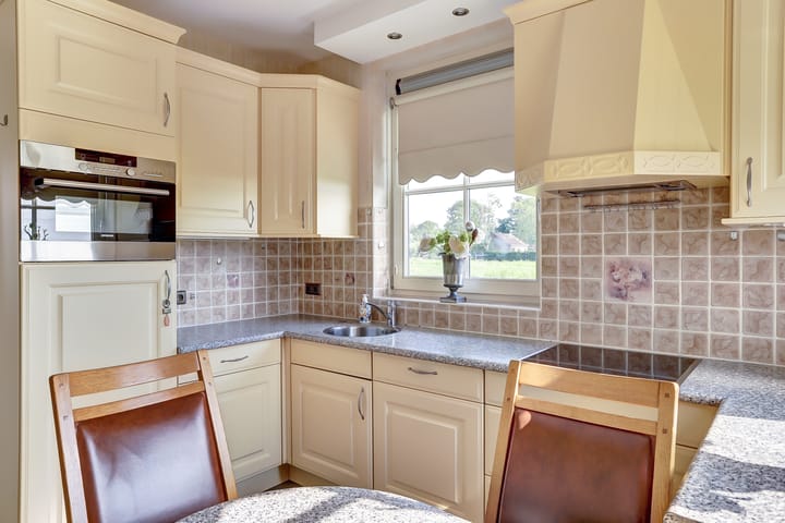 Photo 15 of Achterbroek 10-A