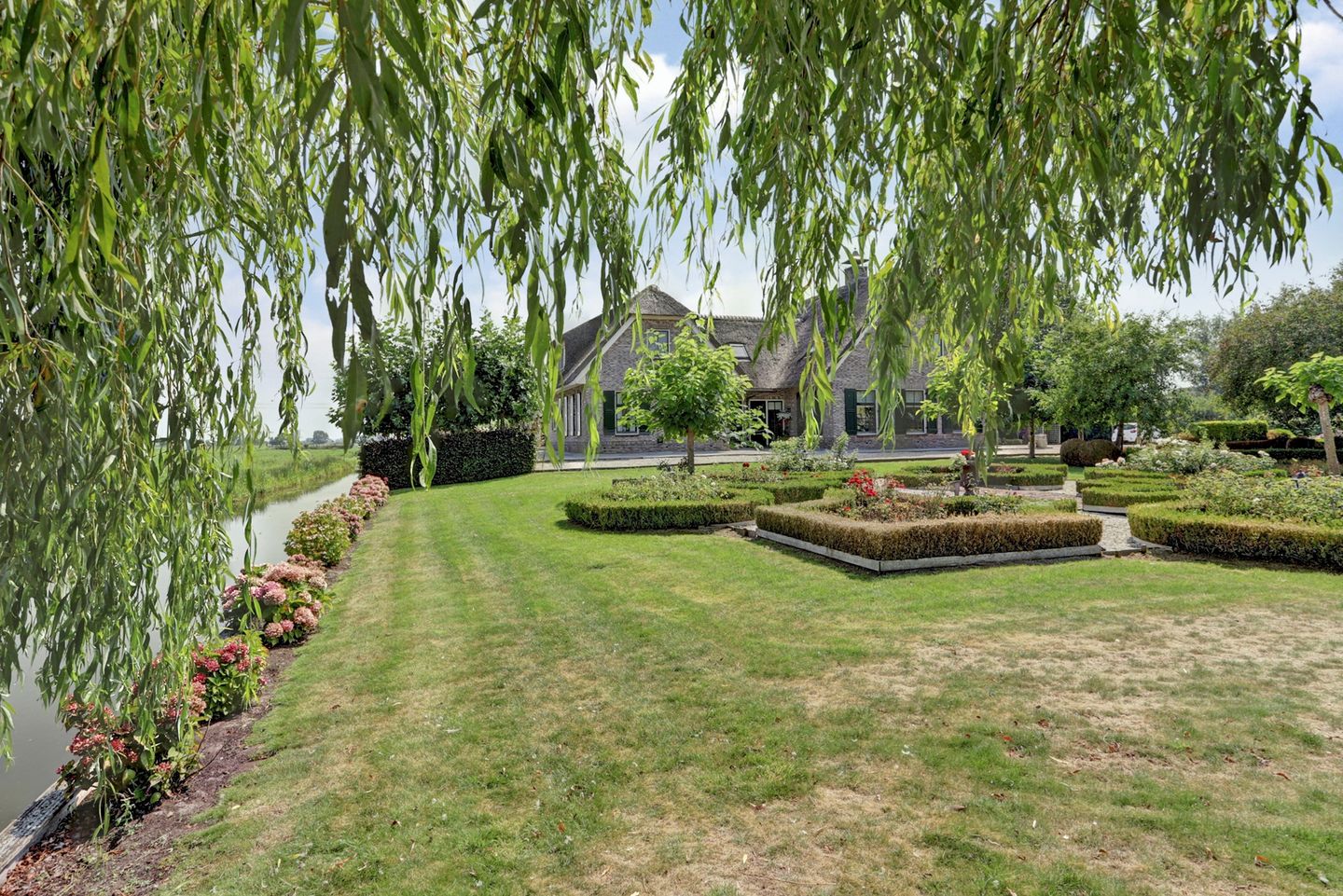 Foto 29 van Achterbroek 10-A