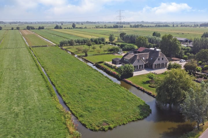 Photo 43 of Achterbroek 10-A