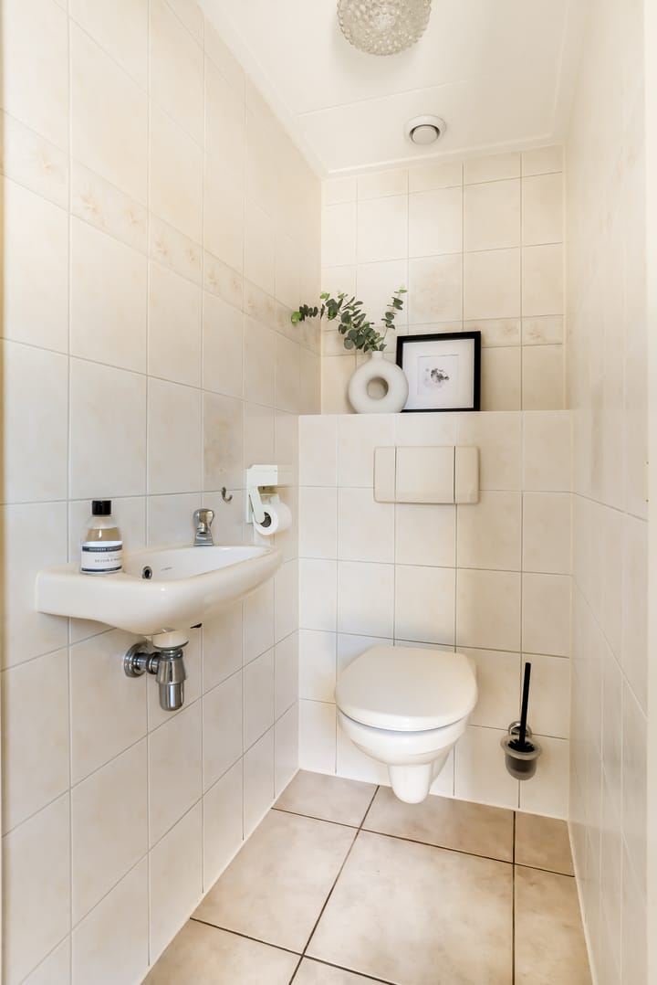 Photo 9 of Saarstraat 8